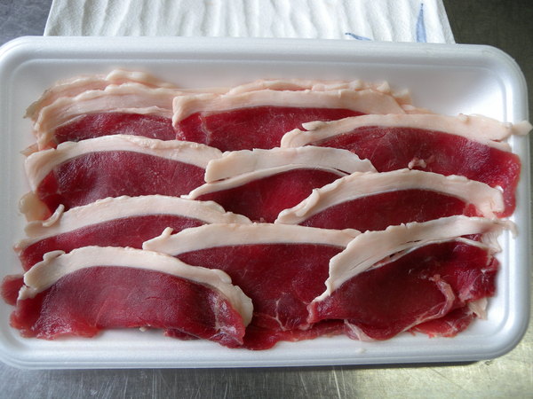家庭用　猪肉　イノシシ肉　いのしし肉（ロース肉スライス（上）　５００ｇ）　　焼肉　煮込み　すき焼きなど